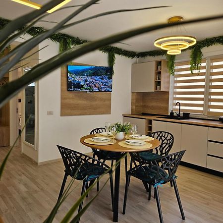 Bali Del Mar Apartments นาโวดาริ ภายนอก รูปภาพ