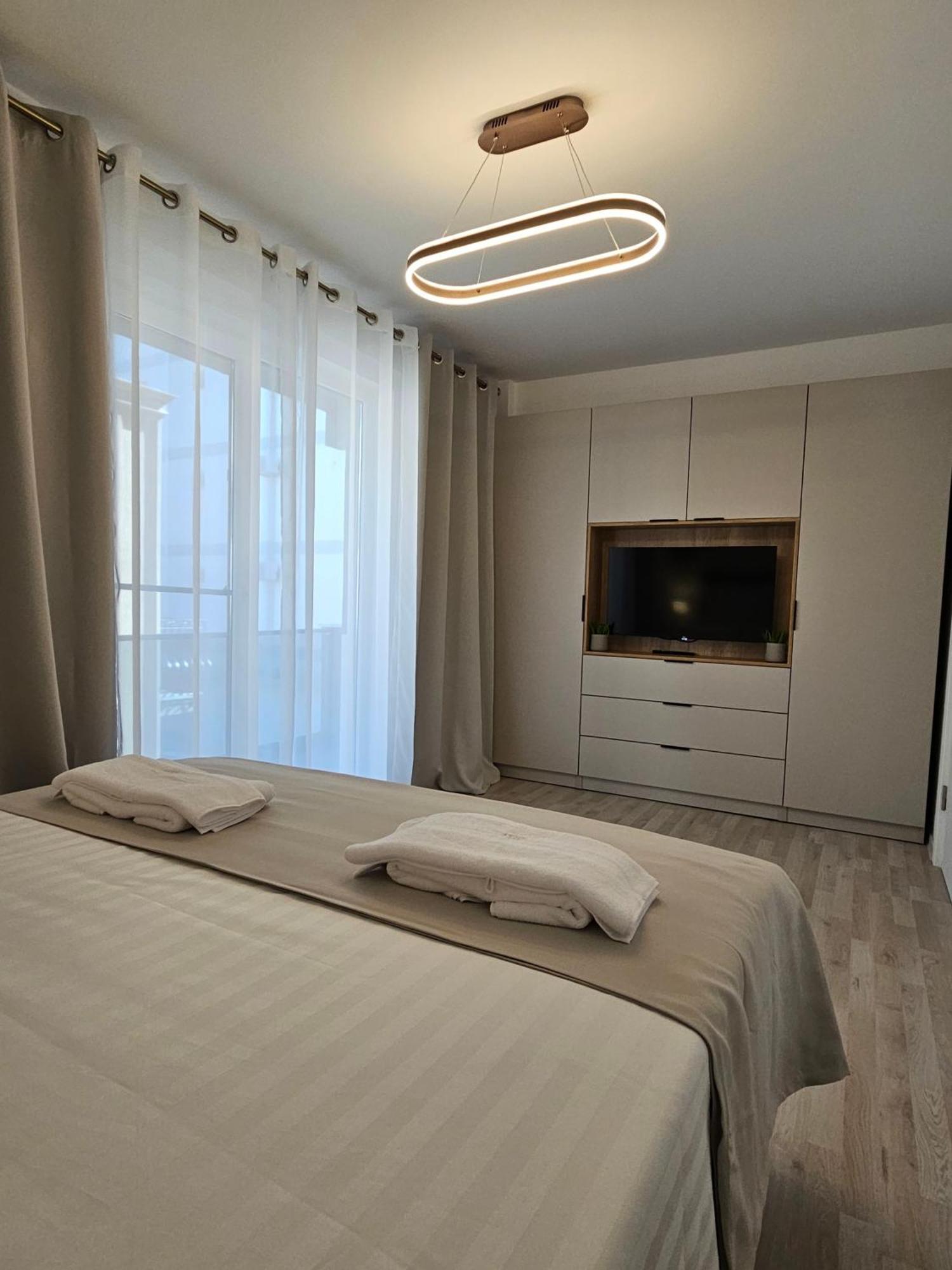 Bali Del Mar Apartments นาโวดาริ ภายนอก รูปภาพ